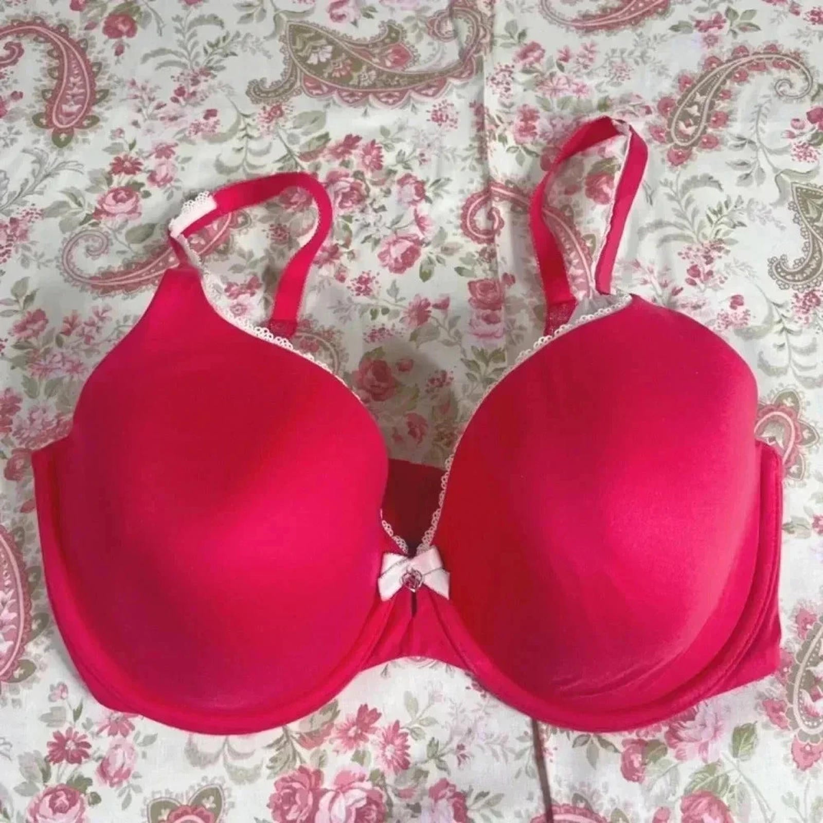 Victoria's Secret Body by Victoria Lined Perfect Coverage Bra Red 34DD by Hot Girl Secondhand