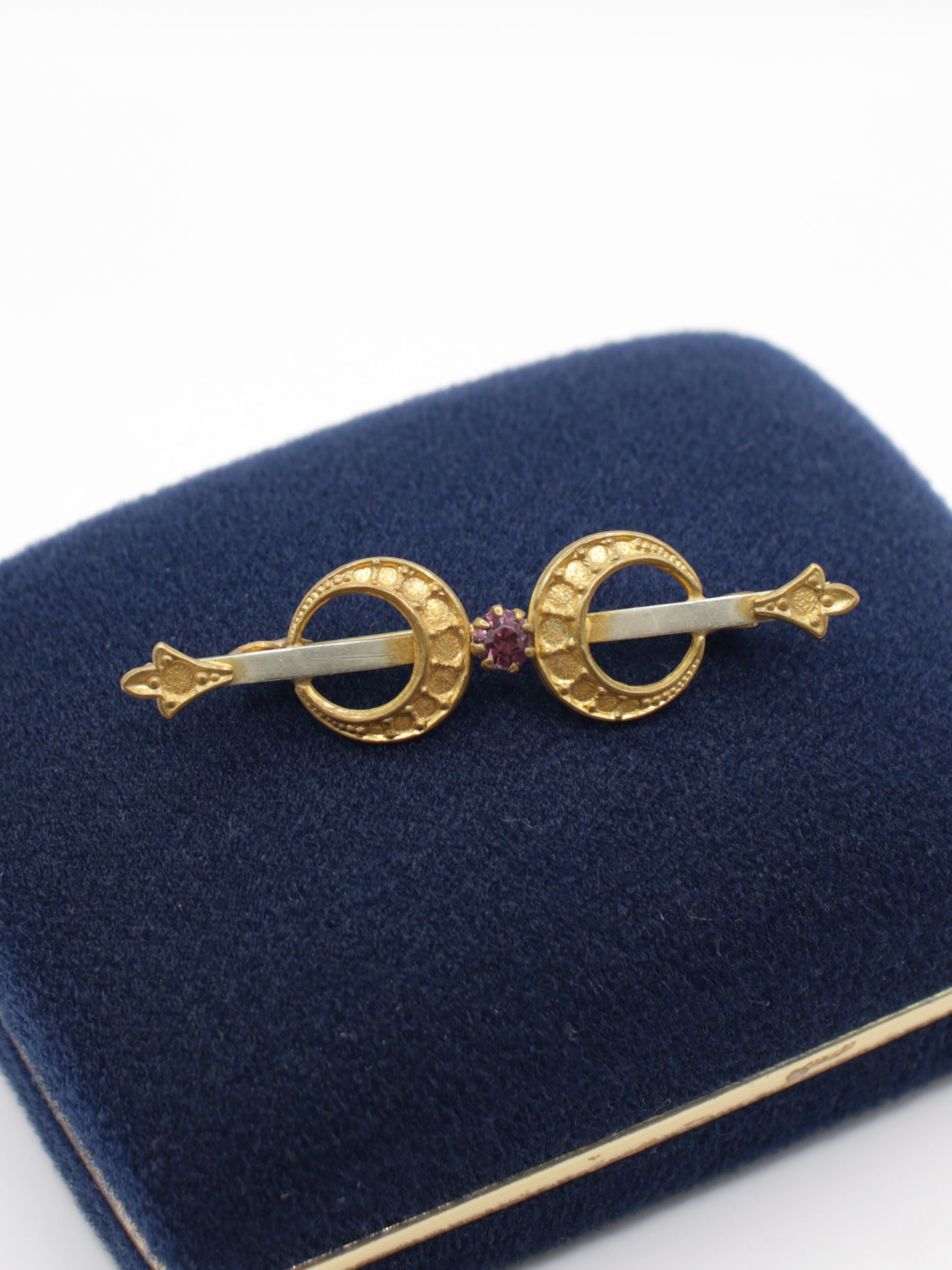 Vintage 20's Antique Art Deco Bar Brooch by Northern Grip