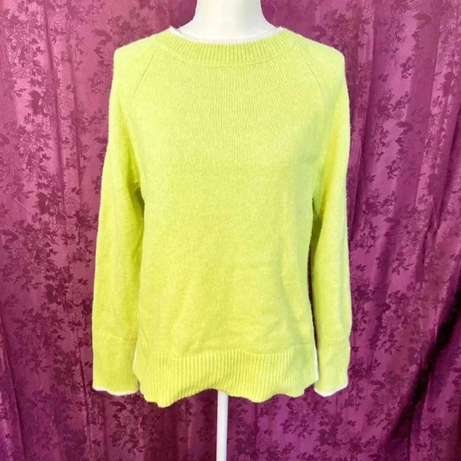Talbots Wool Blend Lime Green Knit Crewneck Sweater Women's Size M by Hot Girl Secondhand
