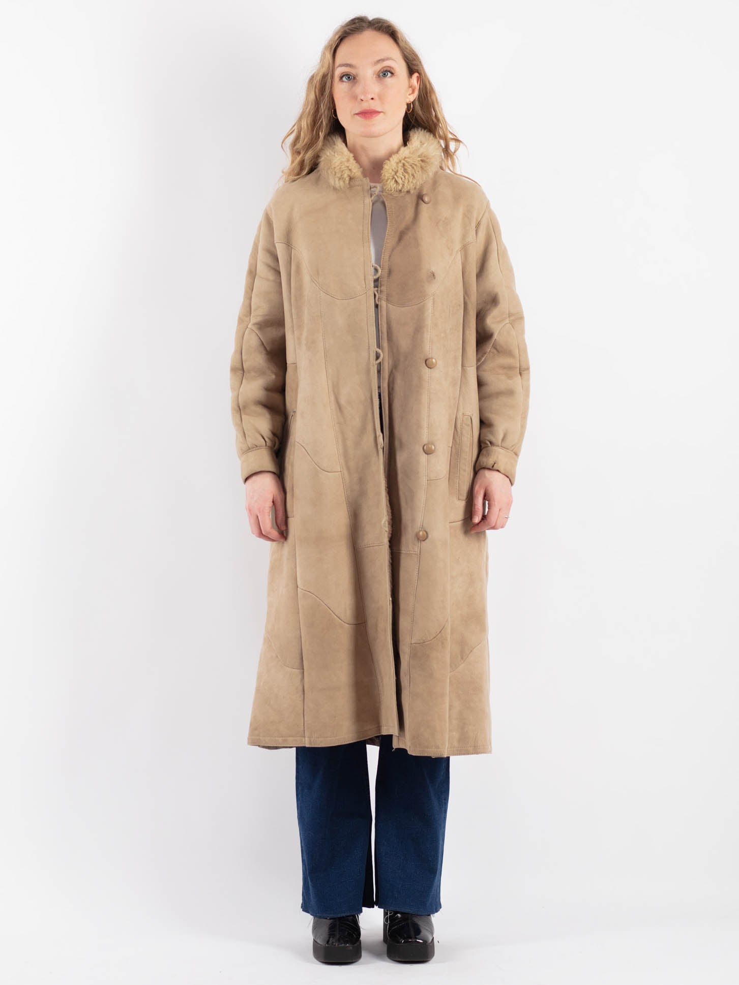 Vintage 80's Women Sheepskin Coat in Beige by Northern Grip