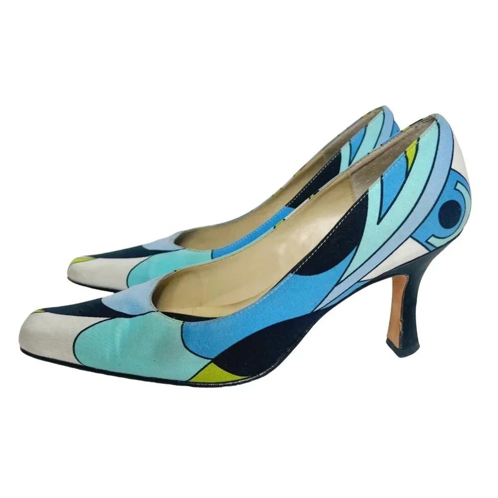 Y2K Vintage Karen Scott Blue and Green Mod Print Pumps Women's Size 6. by Hot Girl Secondhand