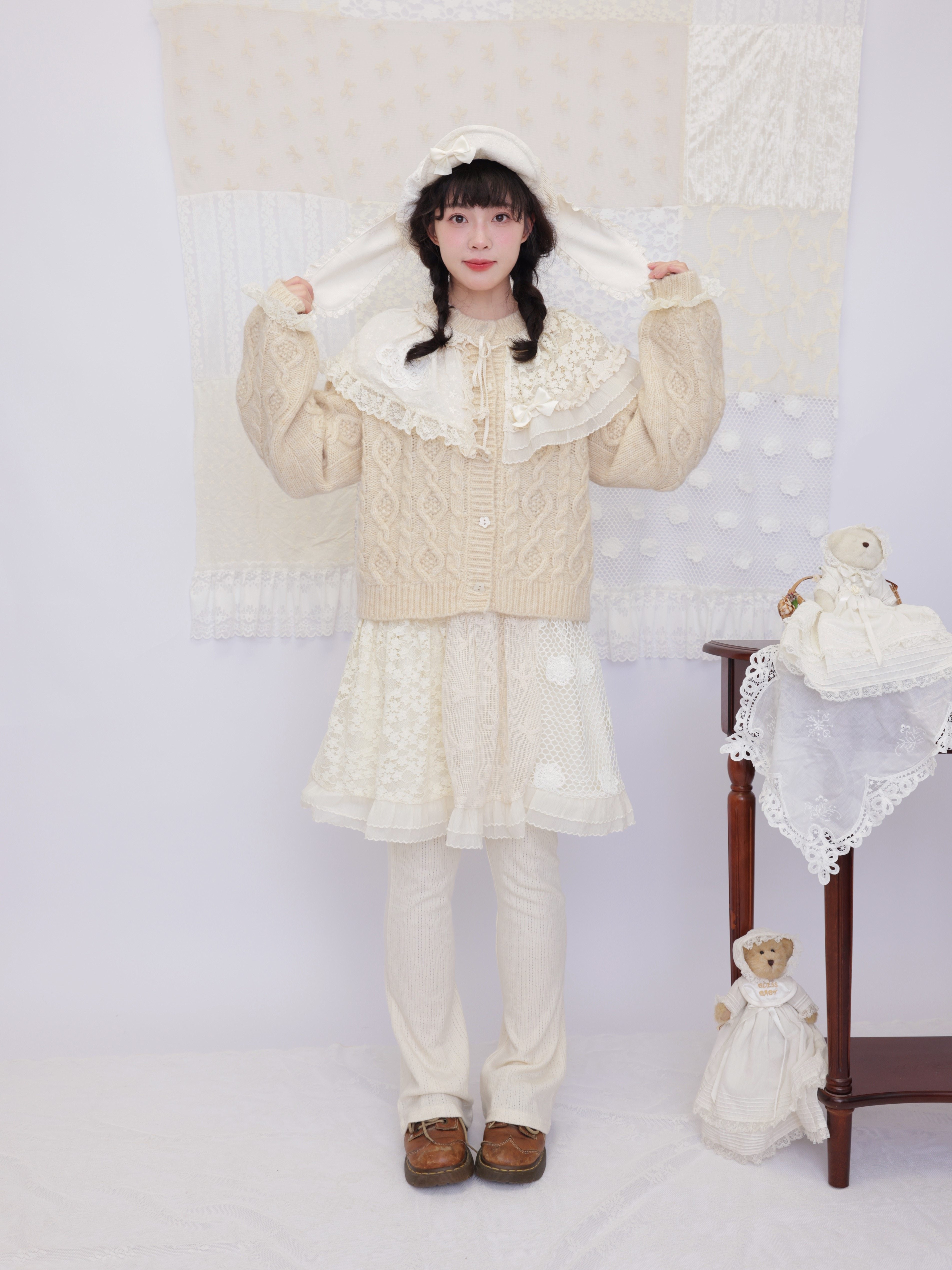 Vintage Lace Collar Cable Sweater - SemenCoicis by Land Decora