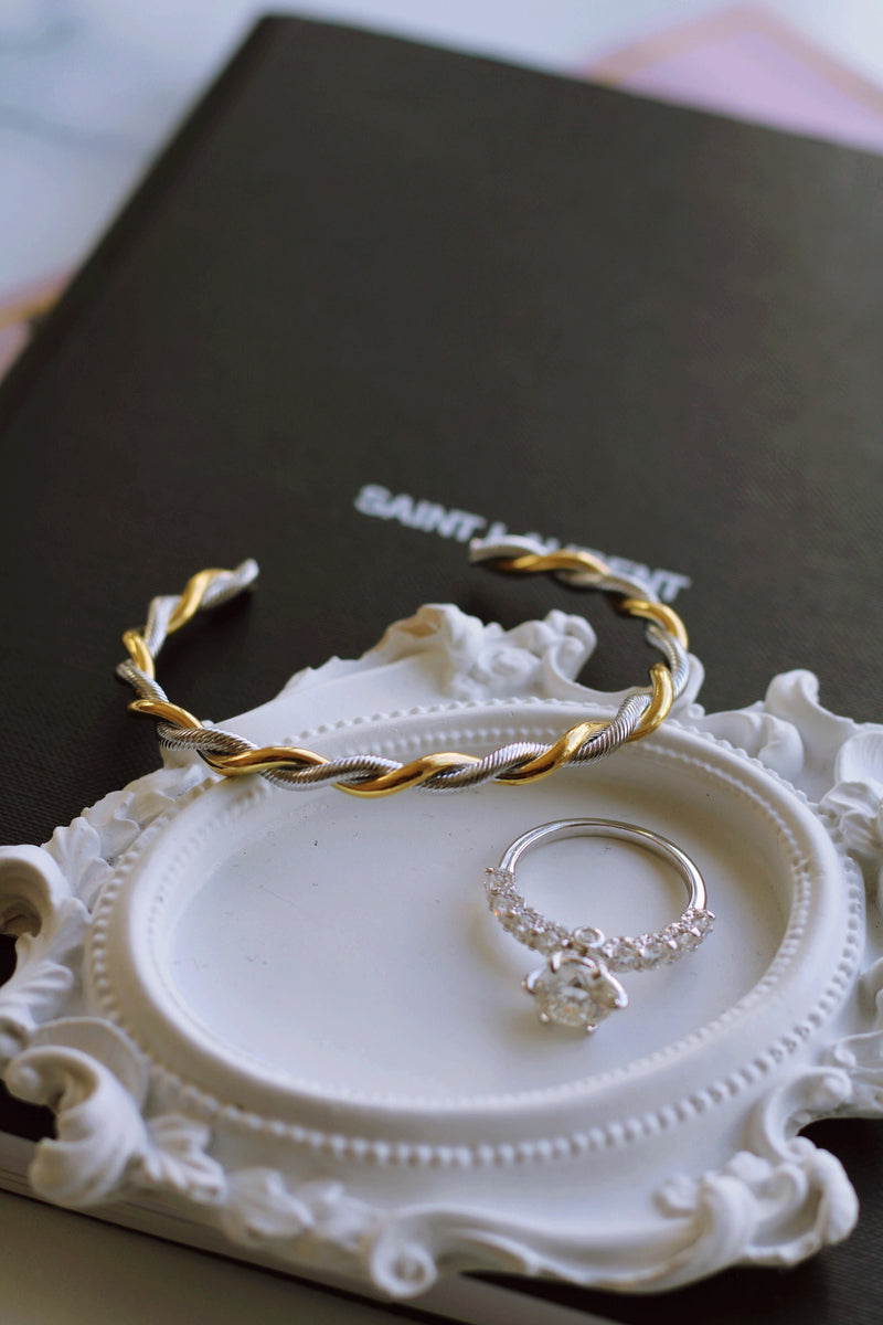 TWIST CUFF BRACELET IN GOLD & WHITE GOLD (18K GOLD PLATED & WATERPROOF by RAËLIV