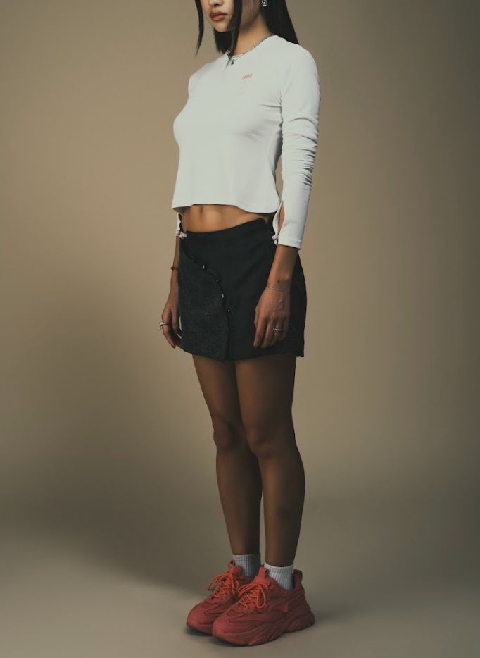 Si Long Sleeve Crop T Shirt by DAWANG