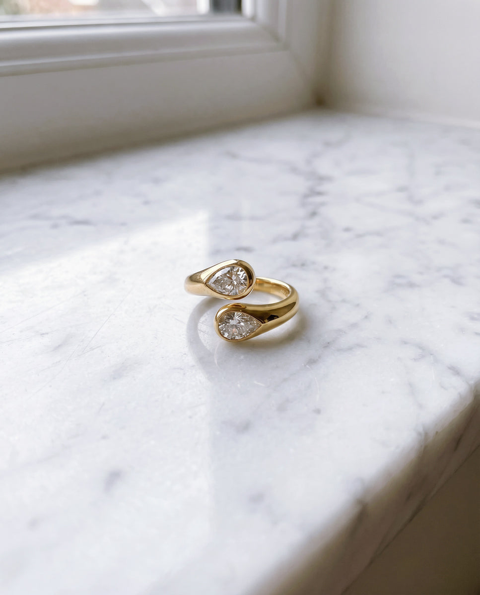 THE LUMINA TEARDROP RING (WATERPROOF & 18K GOLD PLATED) by RAËLIV