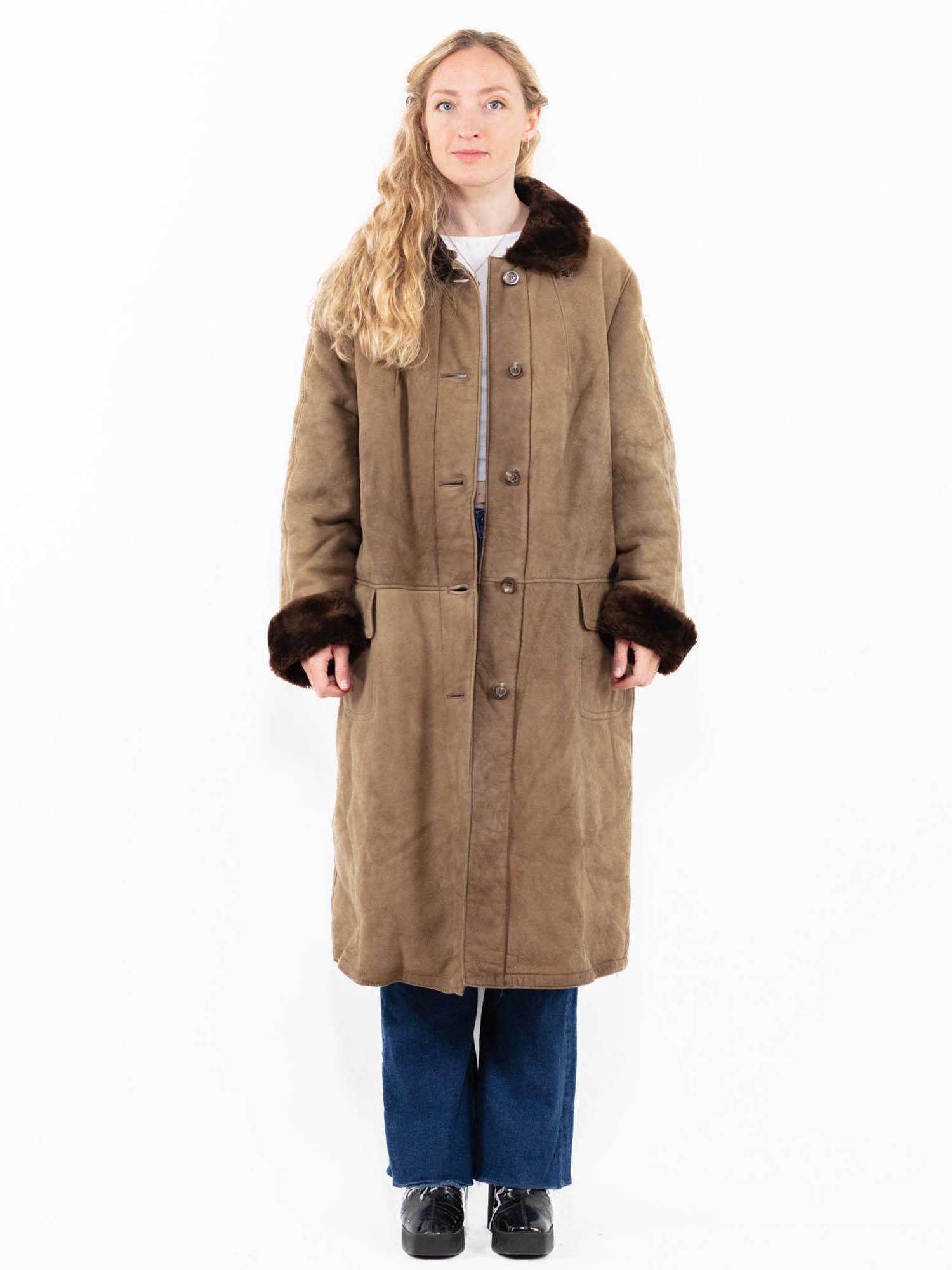 Vintage 70's Women Sheepskin Coat in Beige by Northern Grip
