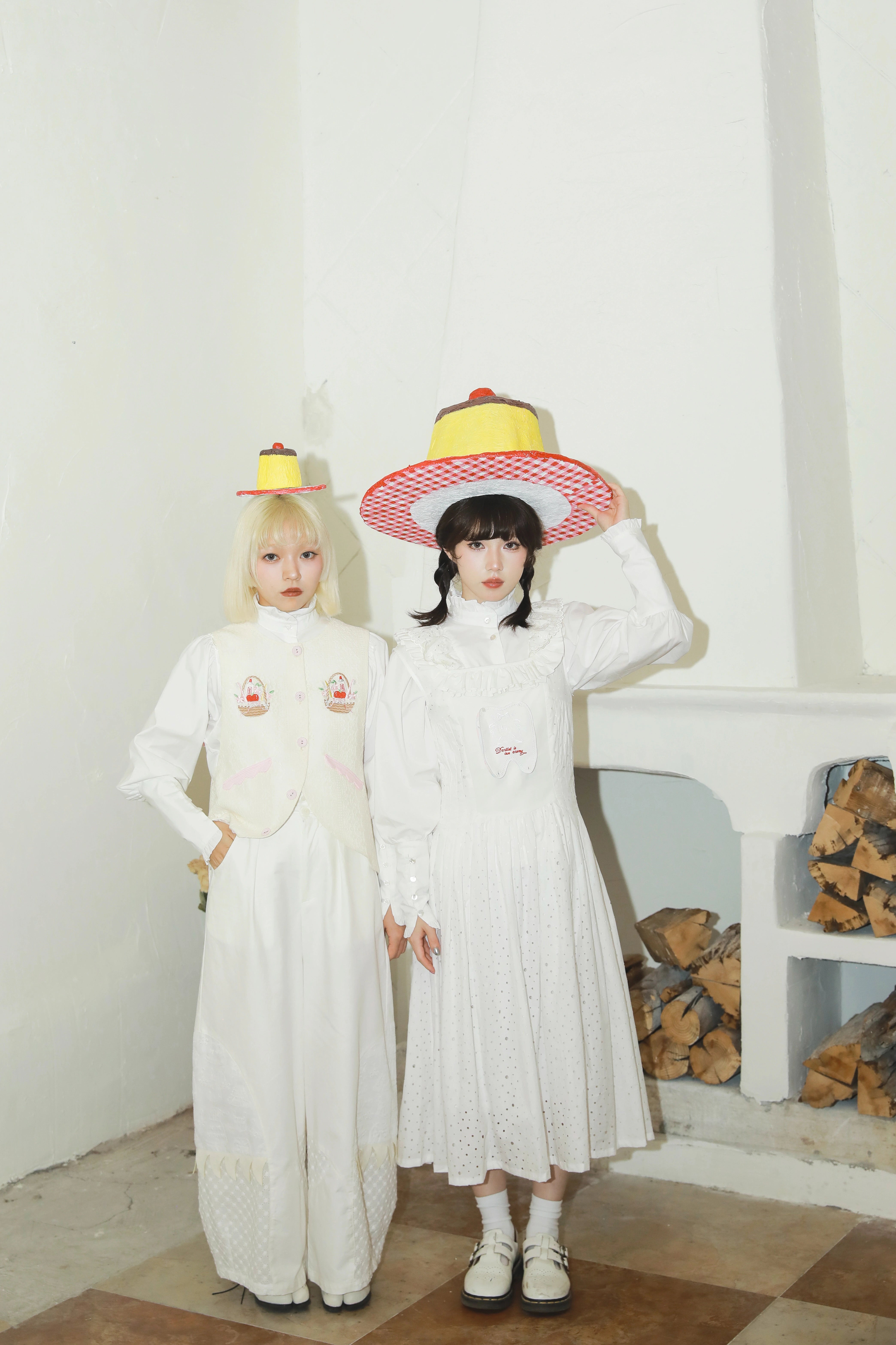 Meugler Vintage High-neck Embroidered Lace Shirt with Lamb Leg Sleeves - White Inner Blouse by Land Decora